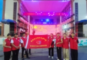 南塘镇巾帼志愿者护航彭村奖教奖学晚会 暖心服务与心意共添彩