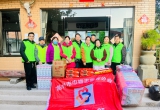 冬日暖阳照小巷 巾帼志愿送温暖