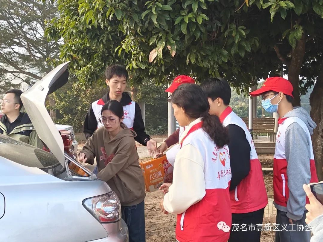 帮扶困难户、爱心暖人心-10.jpg