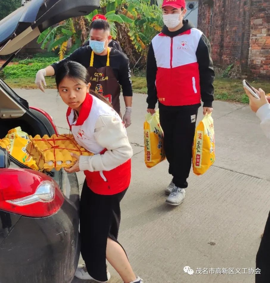 帮扶困难户、爱心暖人心-13.jpg