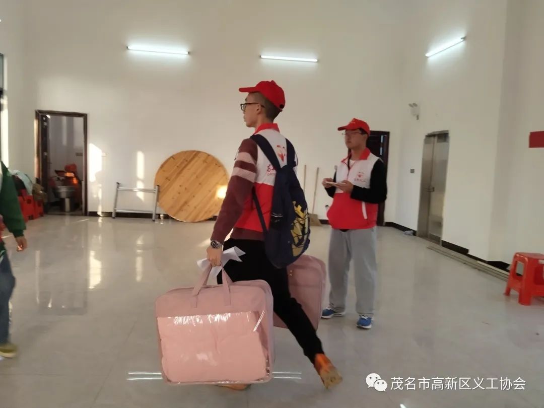 帮扶困难户、爱心暖人心-16.jpg