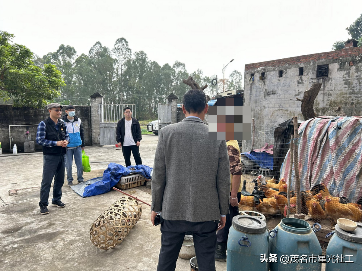 平安关爱走访涉毒人员家庭-4.jpg