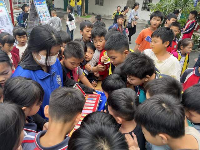 弘扬宪法精神 普及禁毒知识-9.jpg