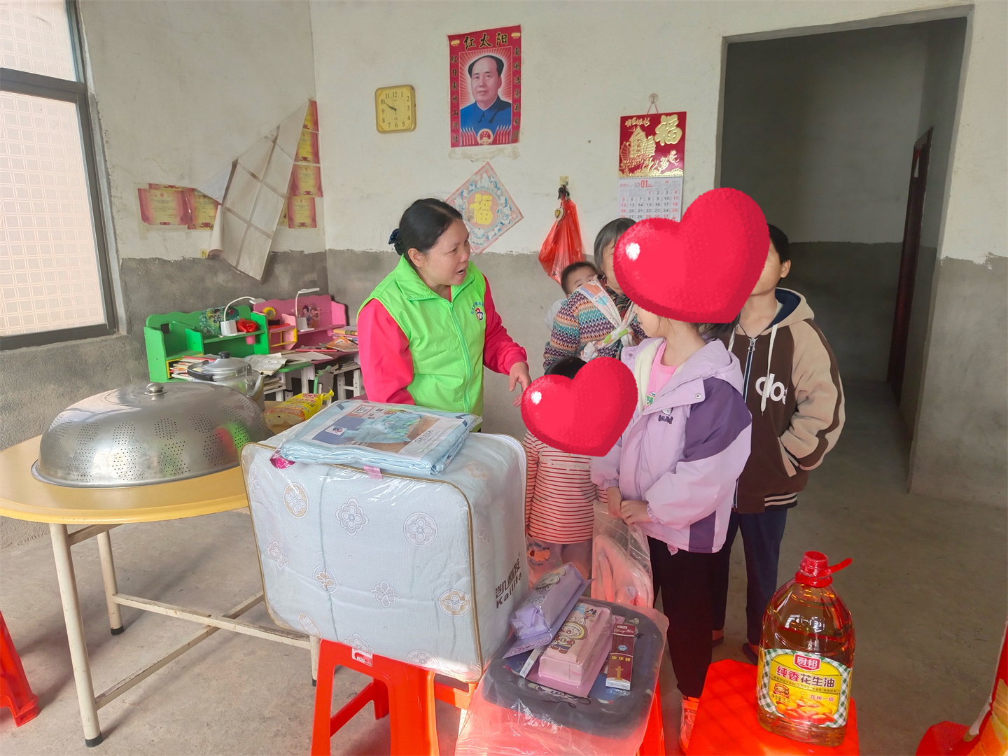 高州市巾帼志愿者协会宣传部开展“寒冬走访送温暖，新春慰问暖人心”春节前慰问困难学生家庭的志愿者服务活动-10.jpg