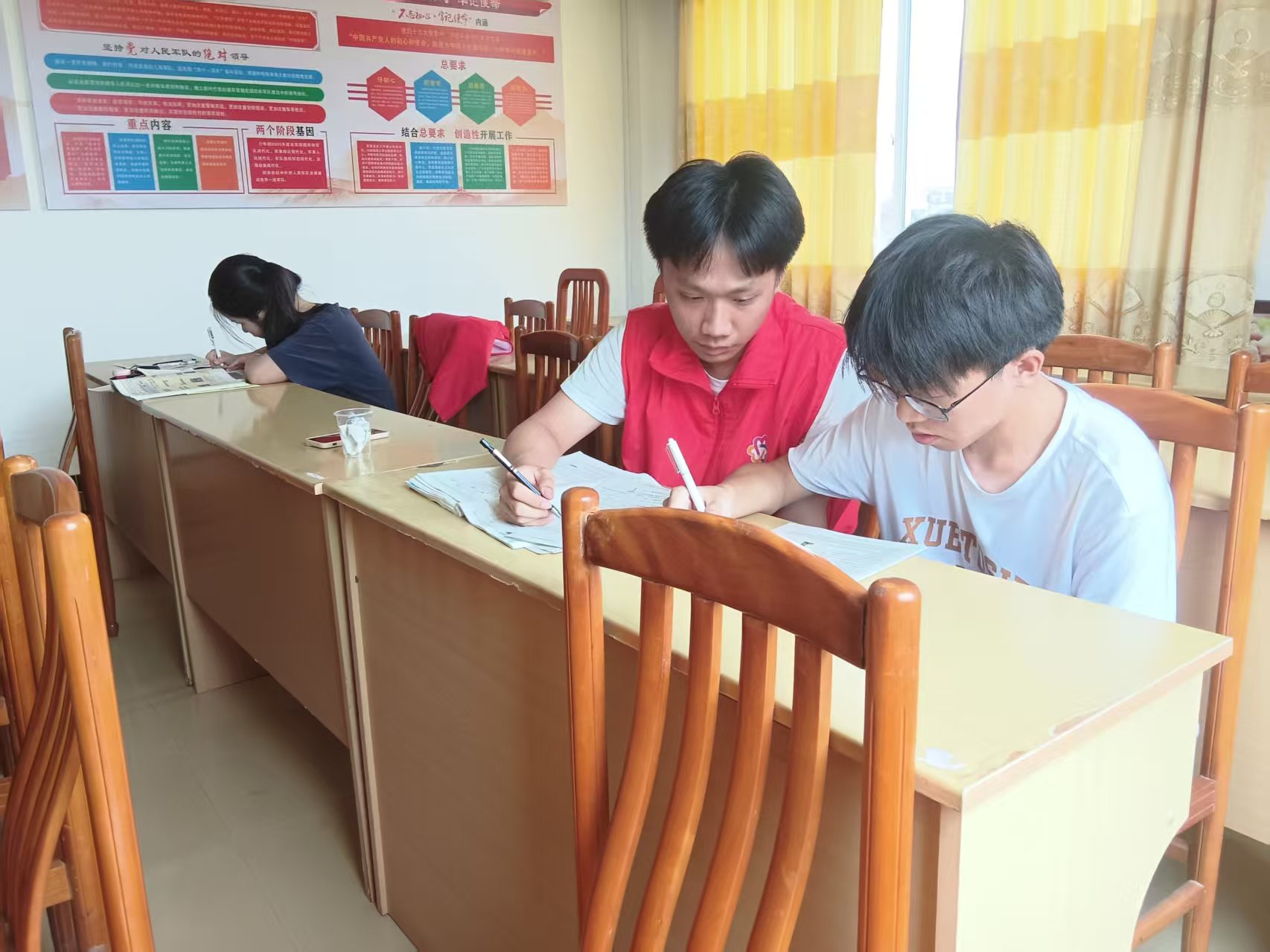 知识润童心 志愿暖南塘-3.jpg