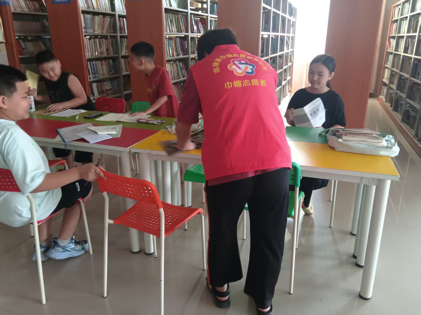 知识润童心 志愿暖南塘-6.jpg