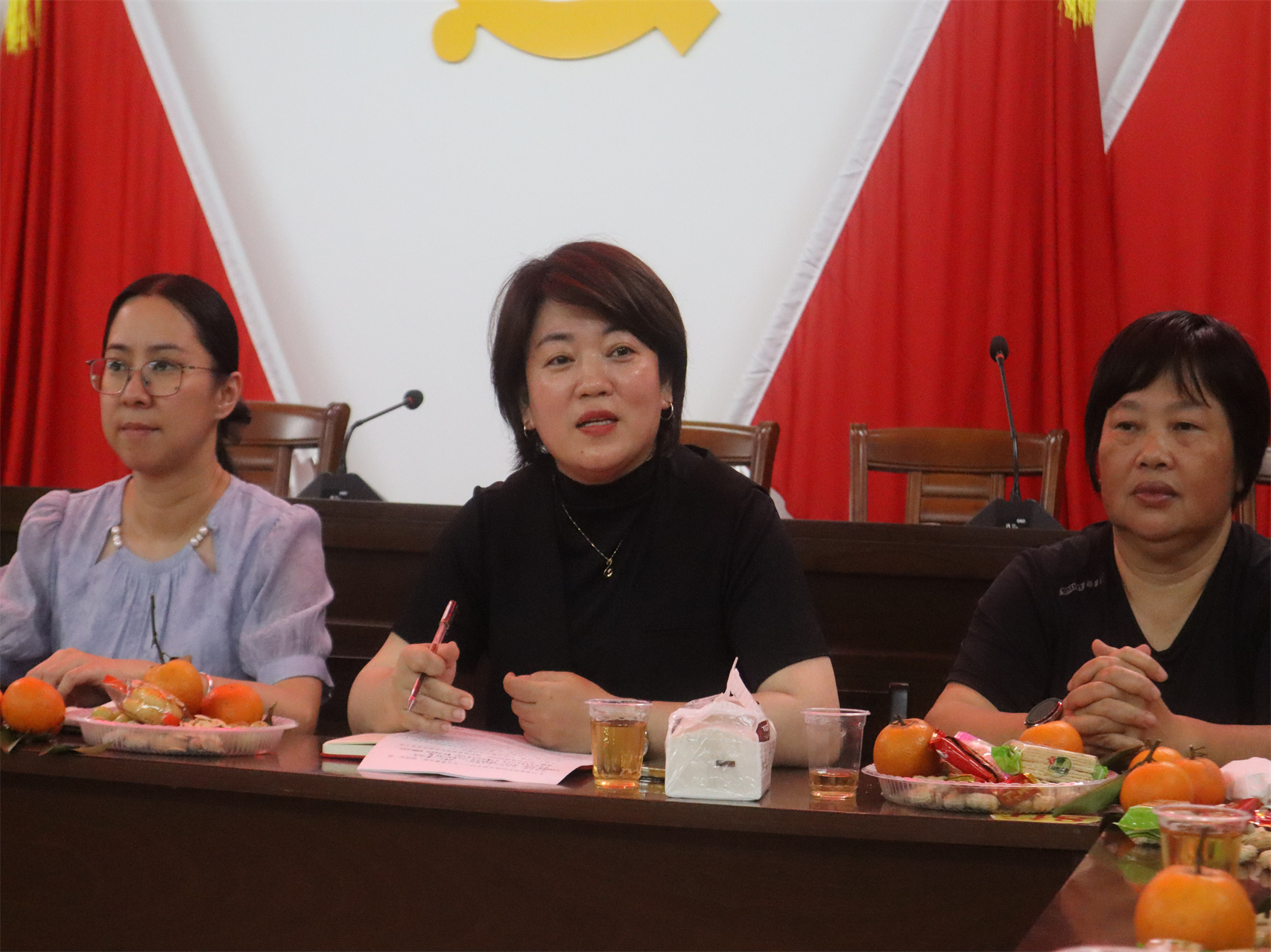 凝聚巾帼力量，共绘志愿新篇——高州市巾帼志愿者协会青松志愿服务总队及分队座谈会圆满召开-2.jpg