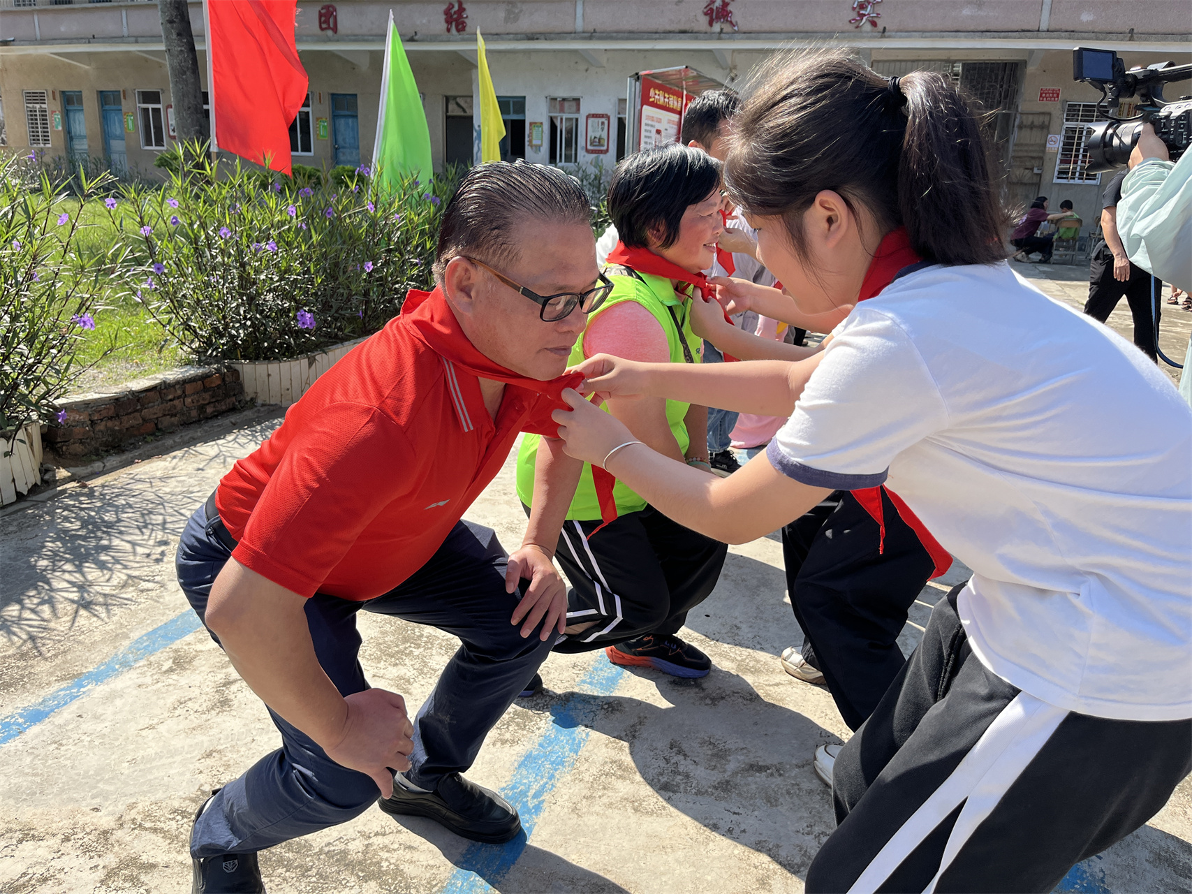 童心筑梦 志愿同行——高州市巾帼志愿者协会宣传部六一关爱儿童活动暖人心-13.jpg