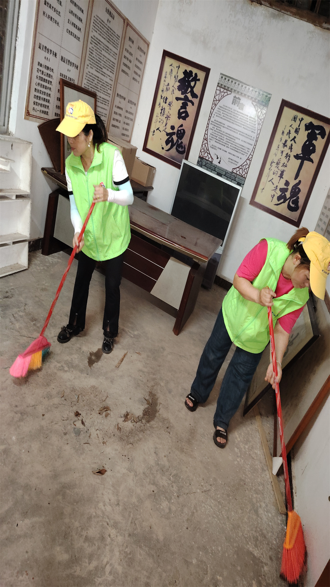 传承红色基因，践行志愿担当——曹江镇巾帼志愿队开展爱国主义教育活动-10.jpg