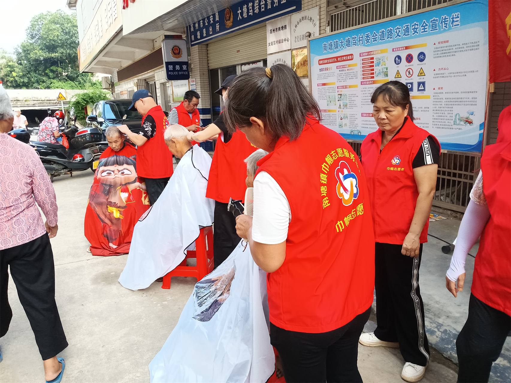 健康公益进乡村 温情服务暖人心-3.jpg