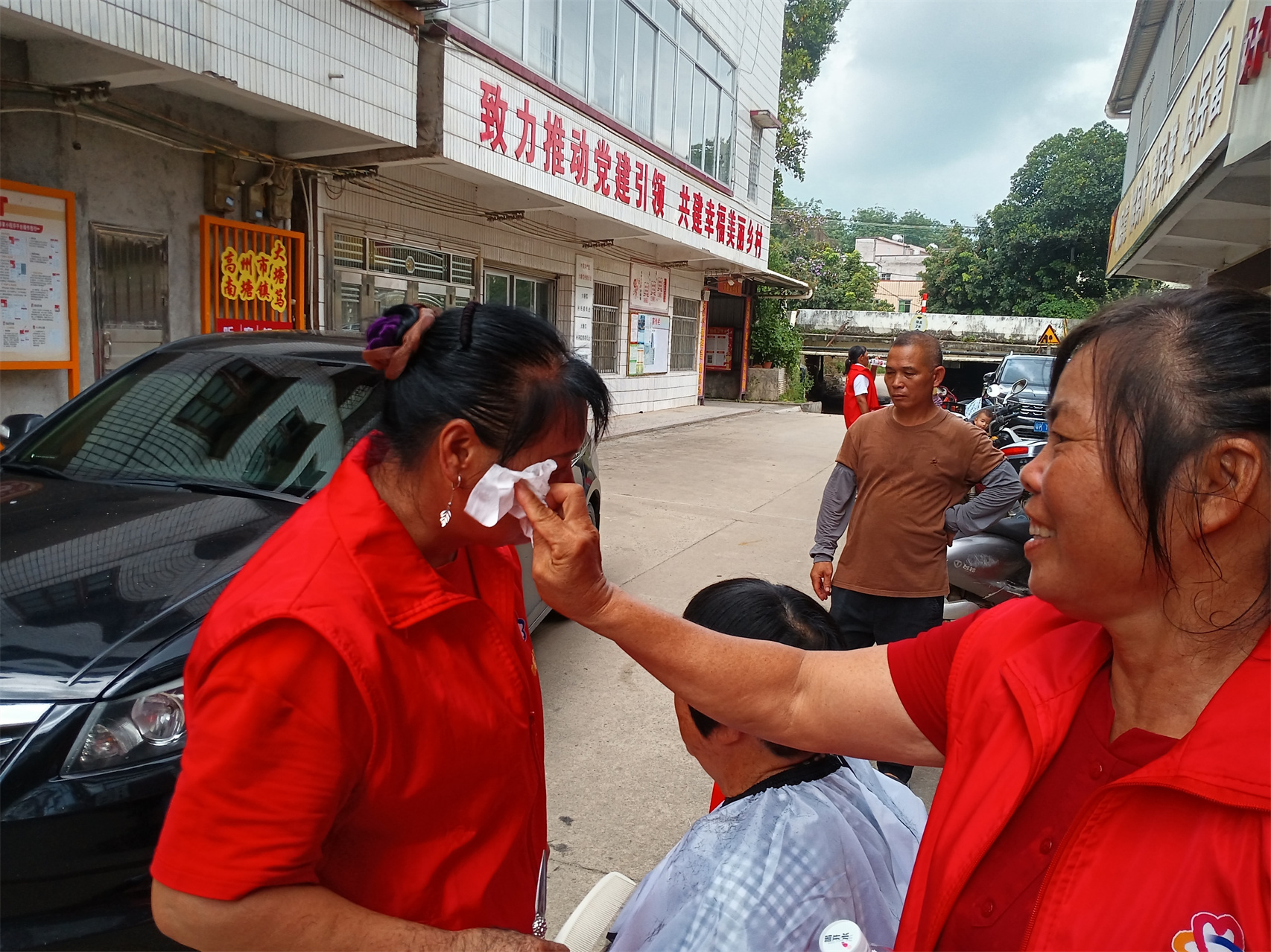 健康公益进乡村 温情服务暖人心-6.jpg