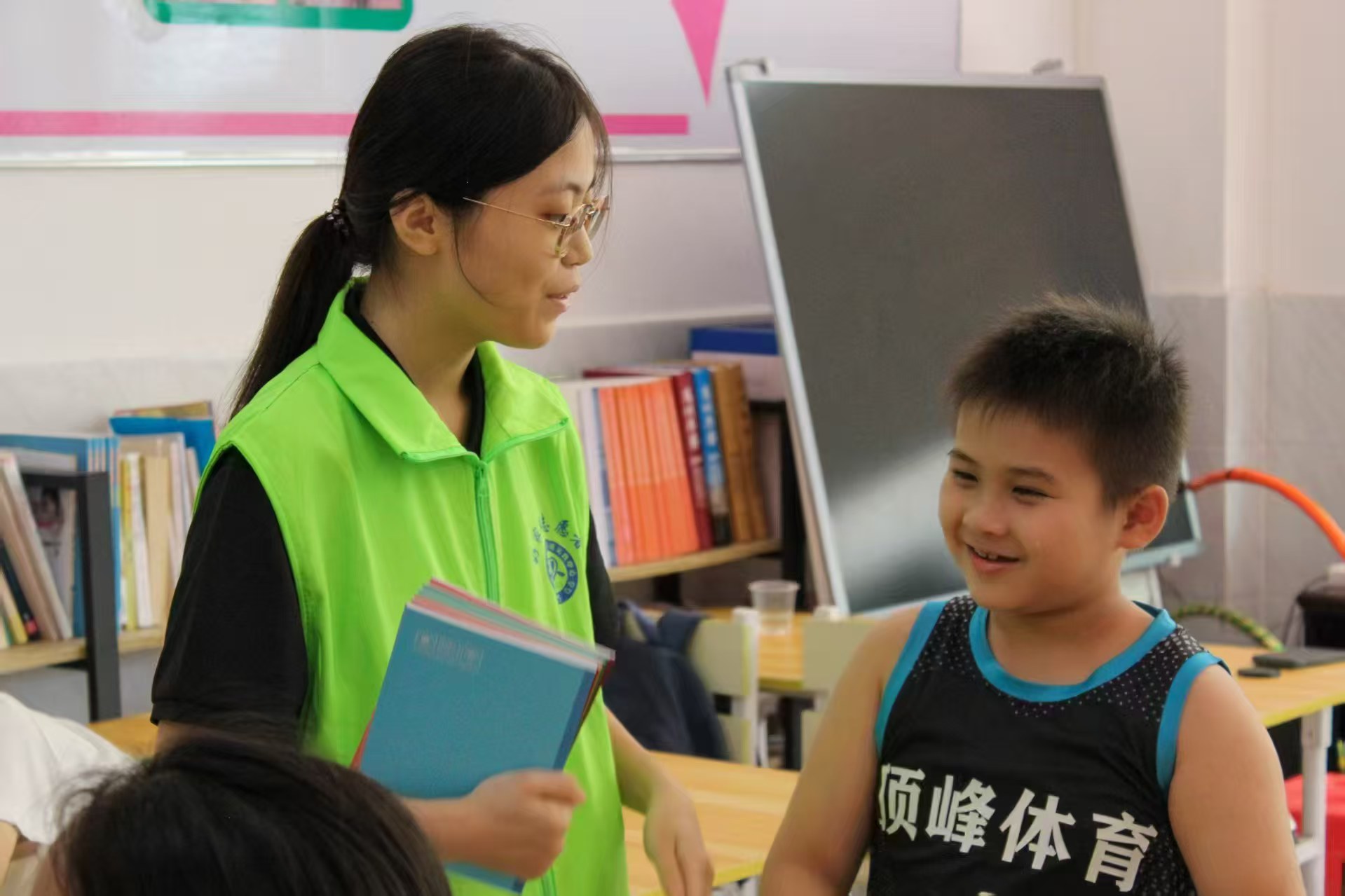 高州市巾帼志愿者暑期开展课业辅导暨传承学习中华优秀传统文化活动-7.jpg