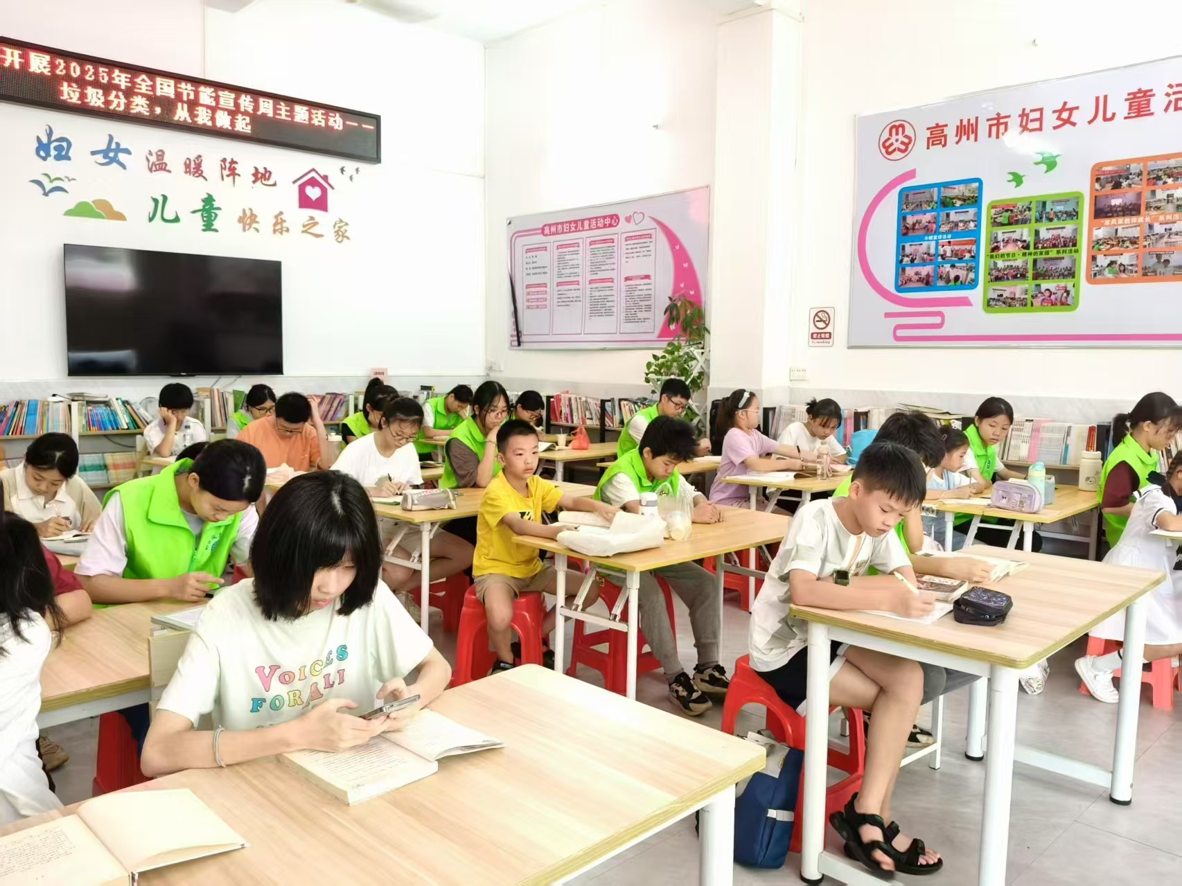 高州市巾帼志愿者暑期开展课业辅导暨传承学习中华优秀传统文化活动-12.jpg