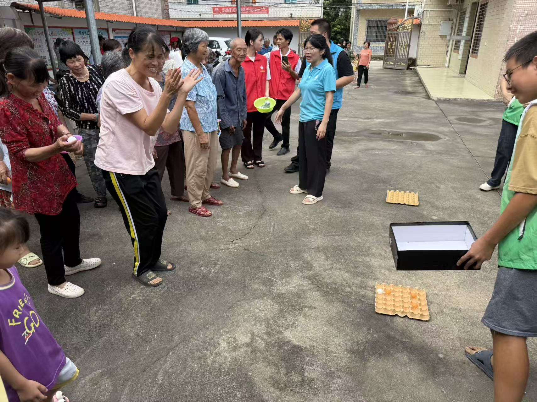 南塘公益服务行动日：志愿力量暖人心-4.jpg