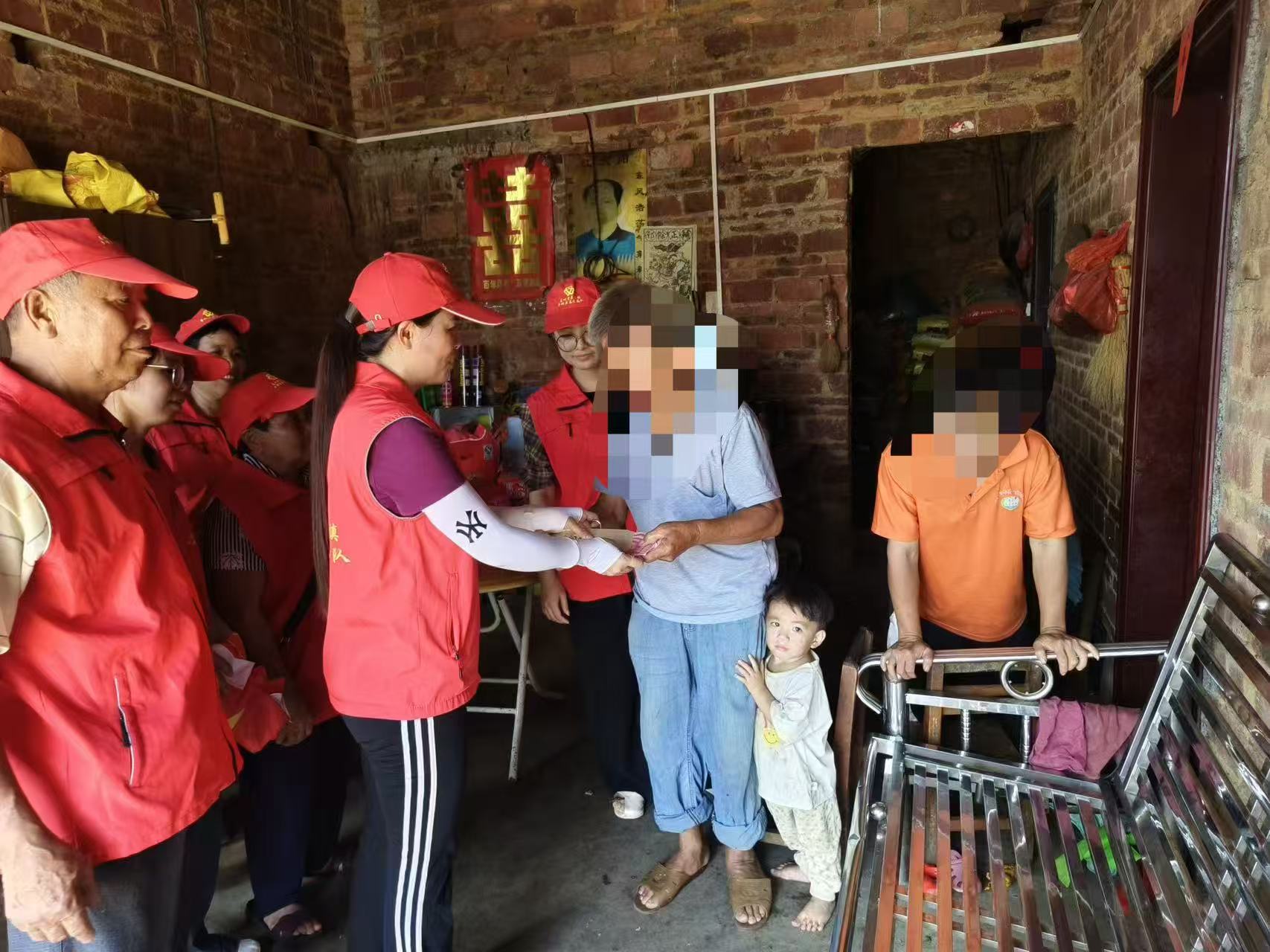 情暖中秋！东岸巾帼志愿队慰问特殊家庭，用行动传递温暖与希望-4.jpg