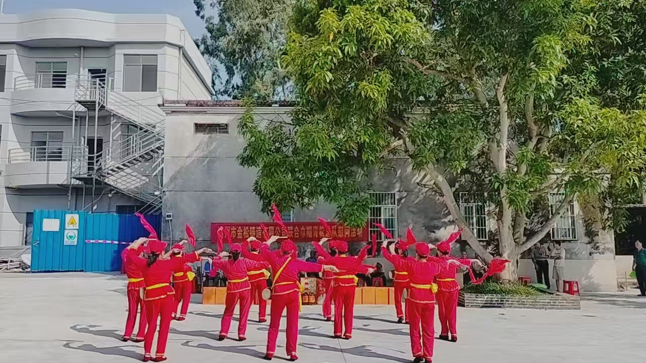 庆国庆贺中秋 敬老爱老送温情——青松志愿服务总队联合爱心企业走进石鼓镇敬老院-5.jpg