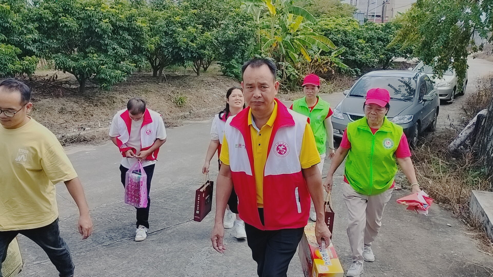 情暖中秋，爱伴成长——高州市巾帼志愿者协会开展困境家庭慰问活动-1.jpg