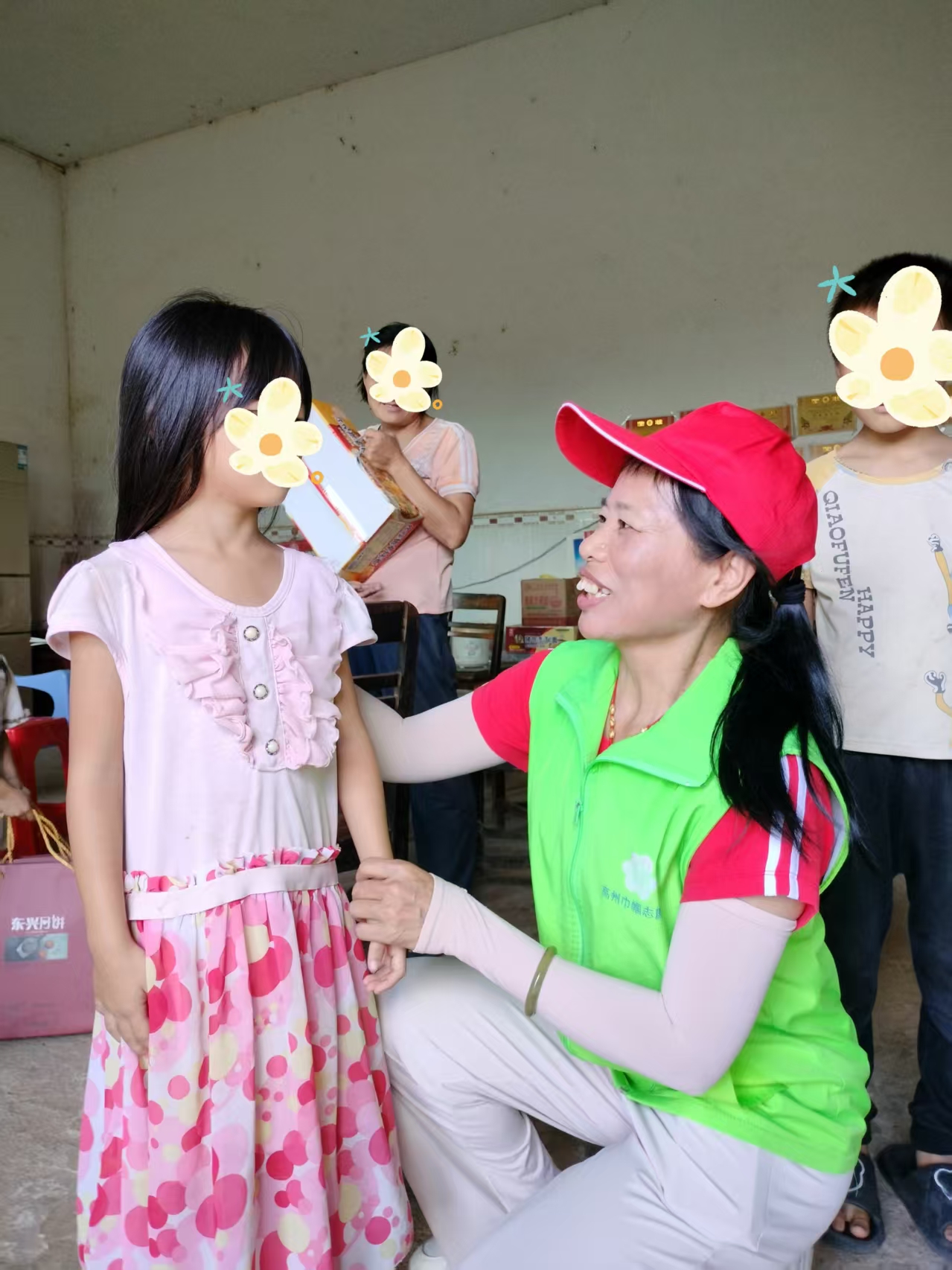 情暖中秋，爱伴成长——高州市巾帼志愿者协会开展困境家庭慰问活动-7.jpg
