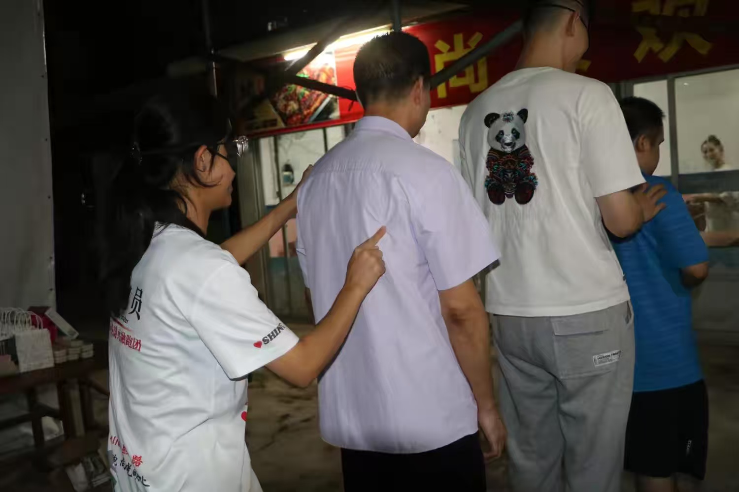 暖心瞬间！“关爱视力 心系盲生”2025国际盲人节活动在高州温情落幕-6.jpg