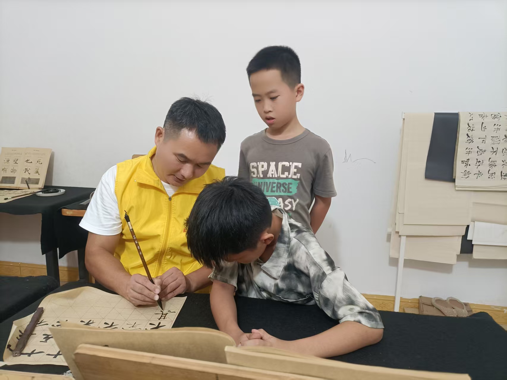 情暖童心护成长 巾帼花开映初心 ——长坡村“爱心妈妈”结对关爱活动纪实-4.jpg