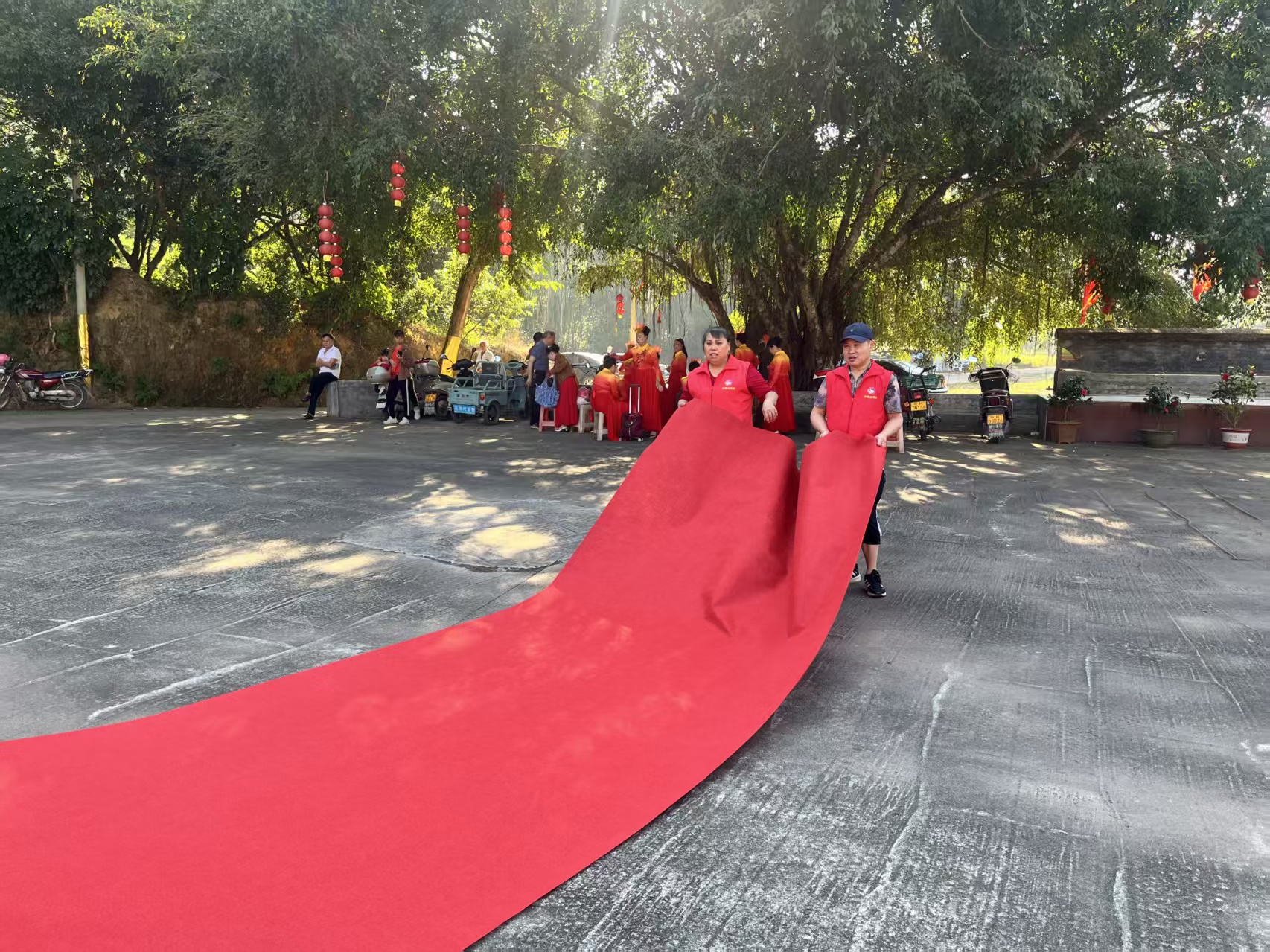 巾帼志愿暖人心 护航华光祈福会 —南塘巾帼志愿服务总队助力华光诞活动圆满举行-3.jpg