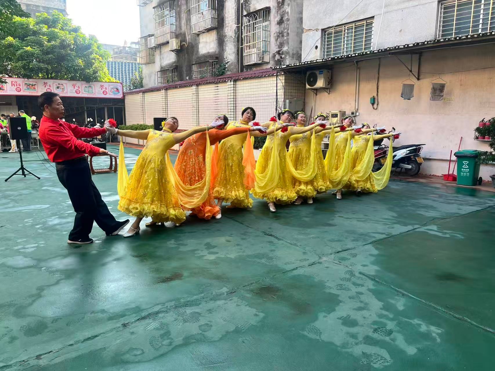 冬至暖人心 巾帼志愿敬老行-7.jpg