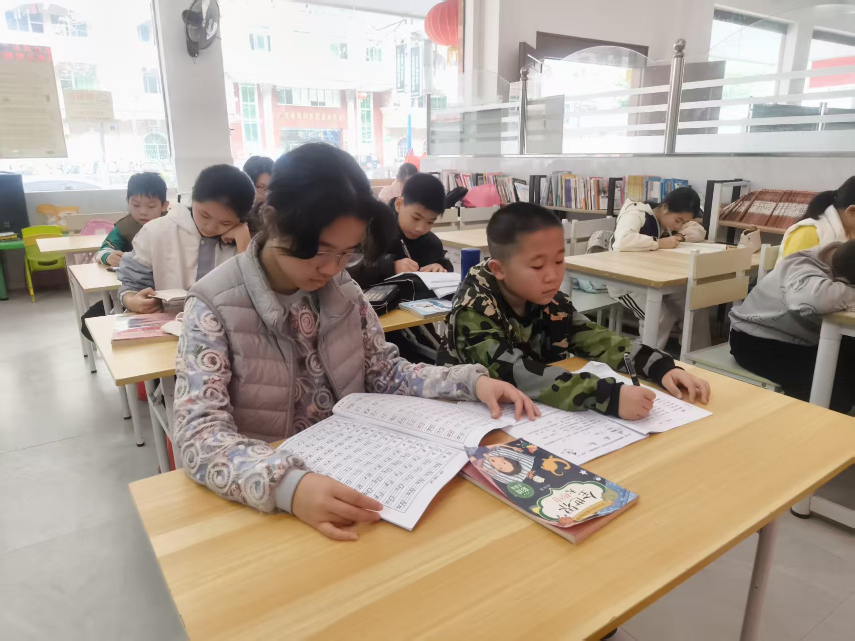 趣玩寒假 乐享成长——高州市巾帼志愿者协会开展寒假公益关爱活动-9.jpg