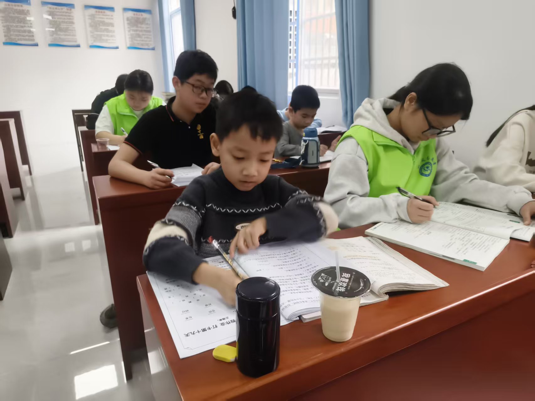 趣玩寒假 乐享成长——高州市巾帼志愿者协会开展寒假公益关爱活动-7.jpg