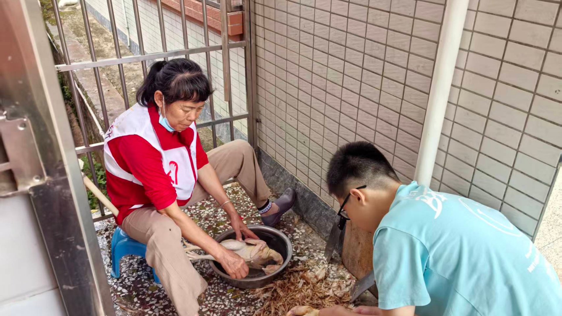 周末不打烊 关爱不停歇｜谢鸡镇巾帼志愿总队常态化开展“关爱儿童 伴爱成长”公益活动-6.jpg