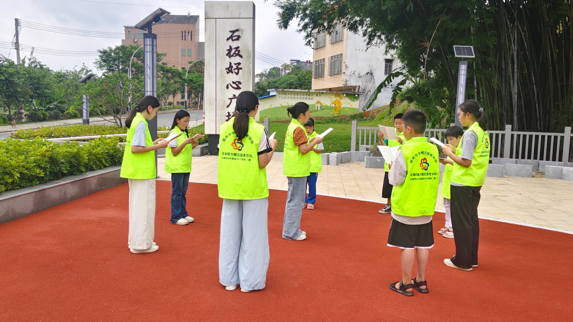 品读国学经典 涵养优良家风｜石板镇巾帼志愿服务总队开展第二期好家风读书分享活动-3.jpg