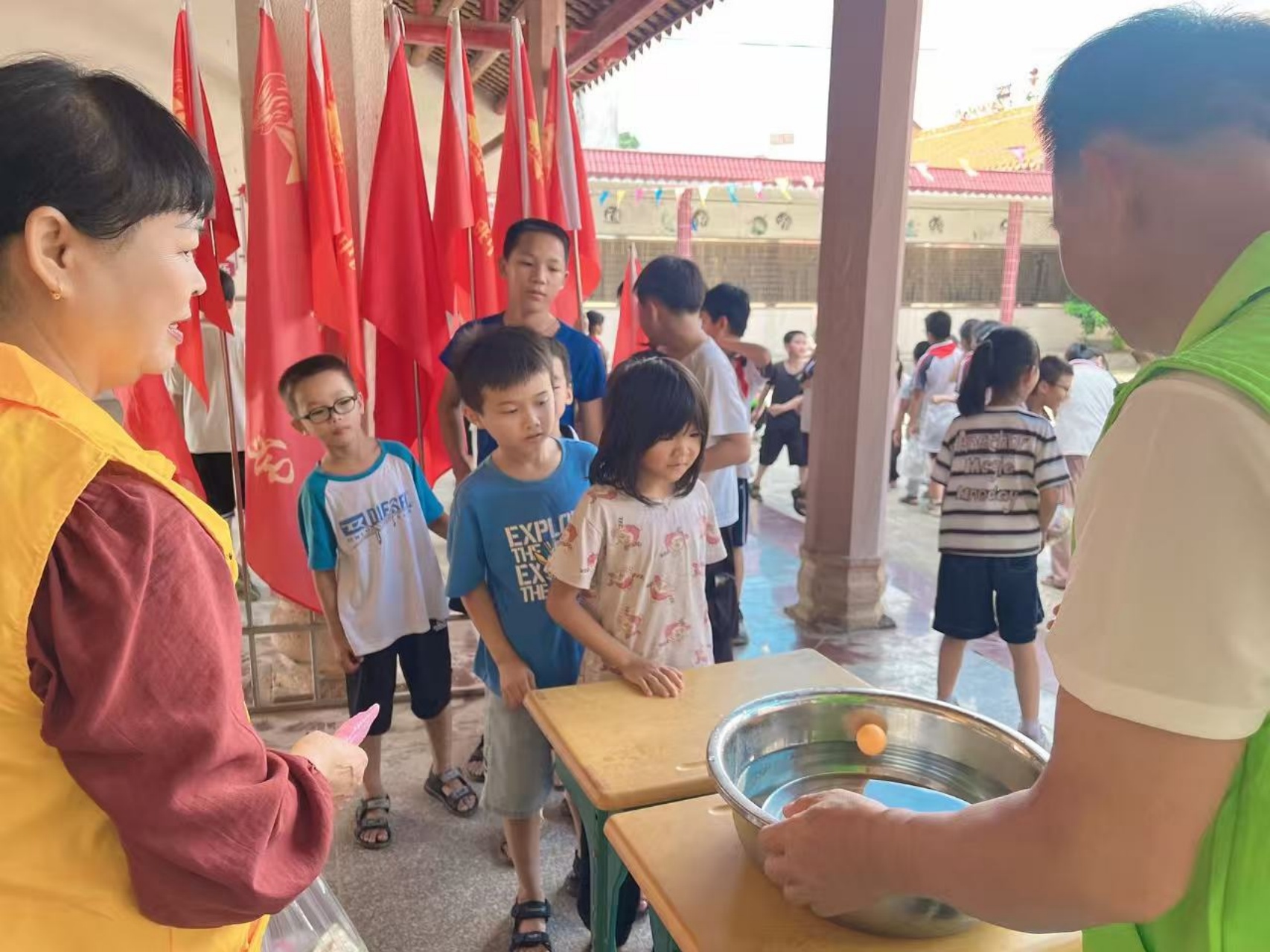 六一送欢乐，志愿暖童心！高州巾帼志愿者协会宣传部走进校园关爱乡村孩童-17.jpg