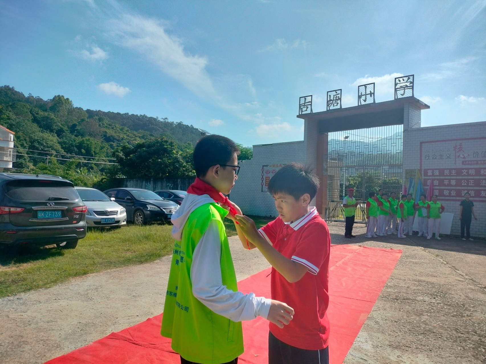 关爱儿童 欢度六一  高州市巾帼志愿者携手爱心企业走进古塘小学暖心慰问-3.jpg
