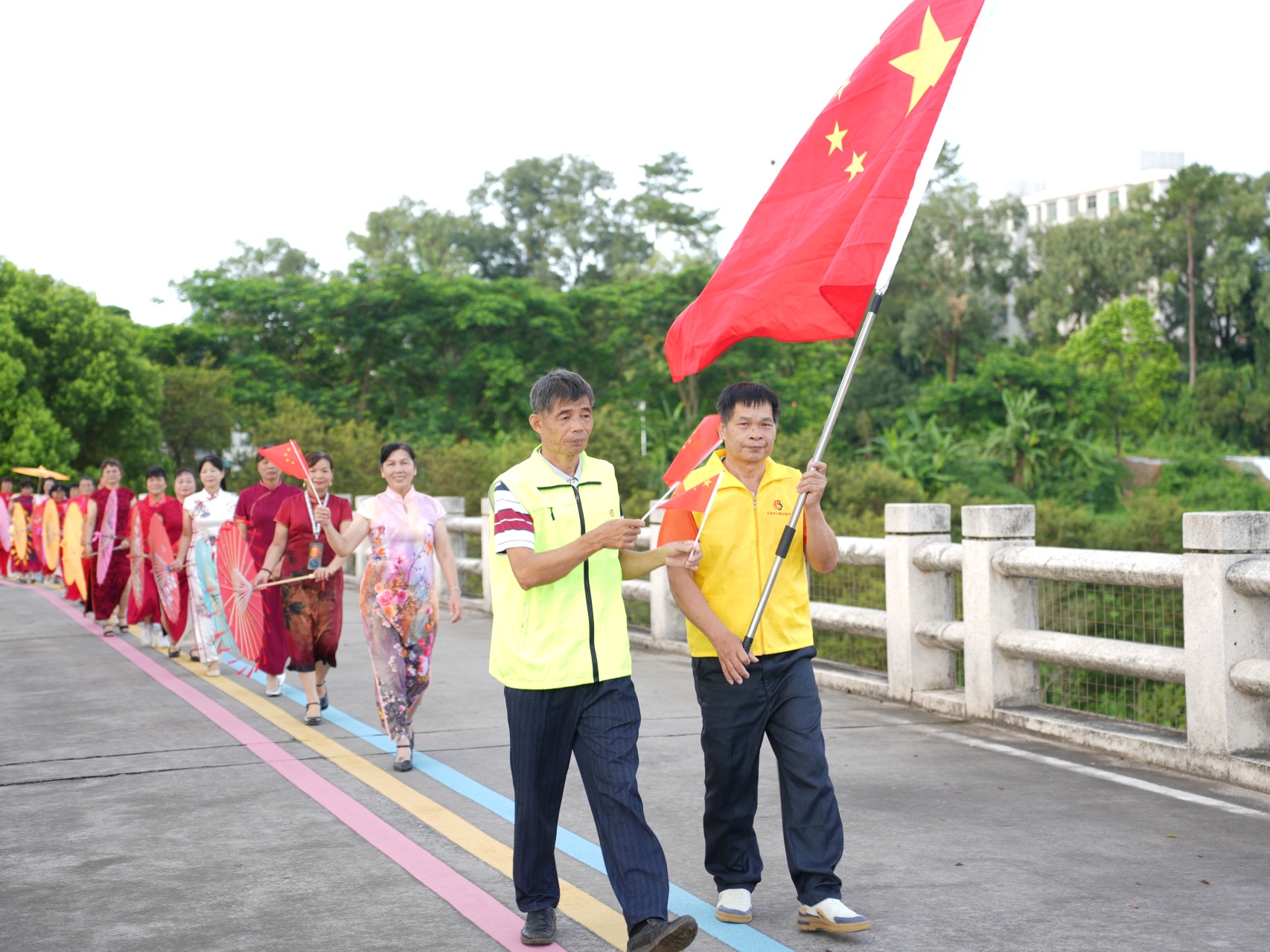 旗袍展风采 防溺庆七一｜长坡镇巾帼志愿行动守护平安-3.jpg