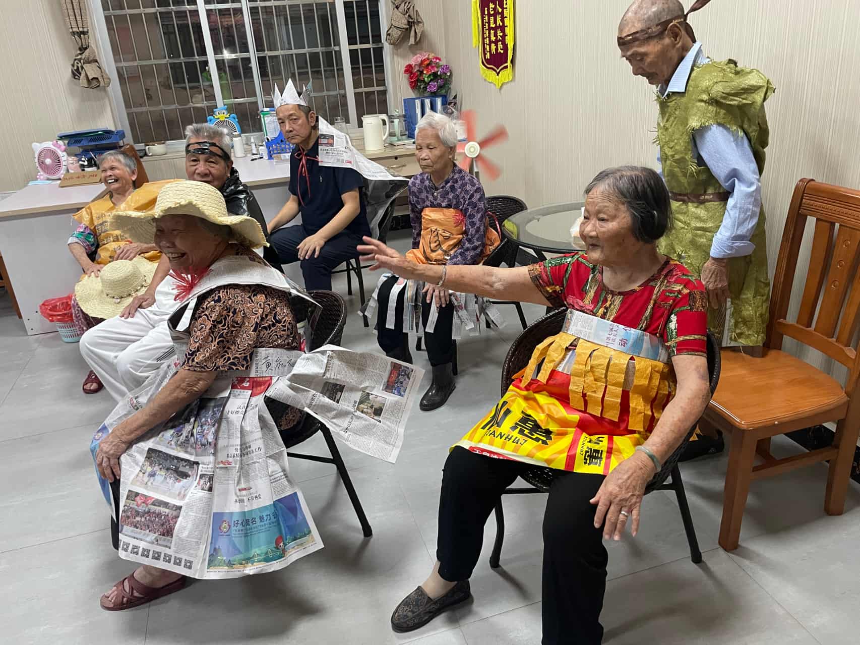 月满中秋•情暖颐养｜巾帼志愿者携手北街颐养院共庆双节-8.jpg