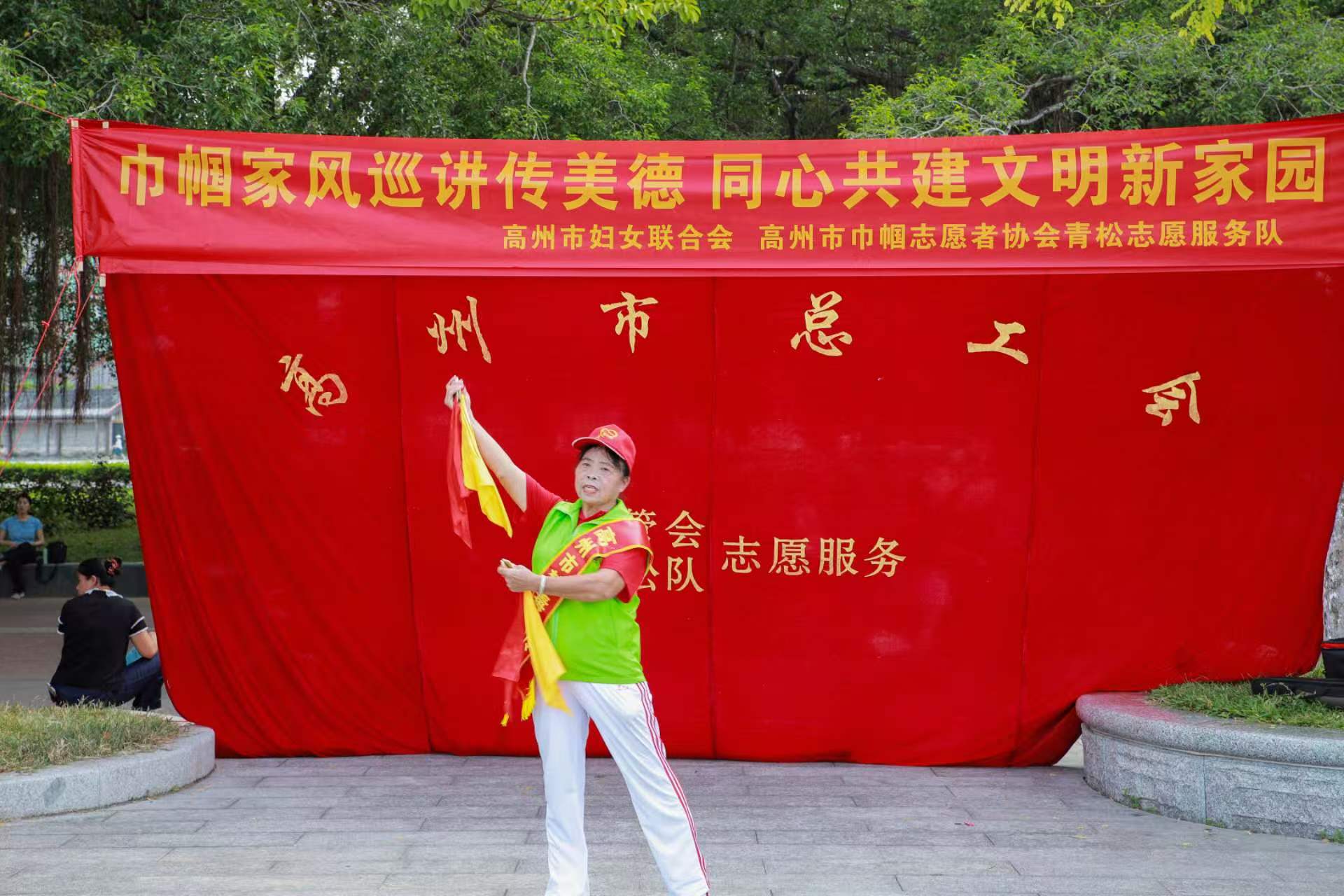 巾帼欢歌庆国庆，禁毒创文润人心-5.jpg