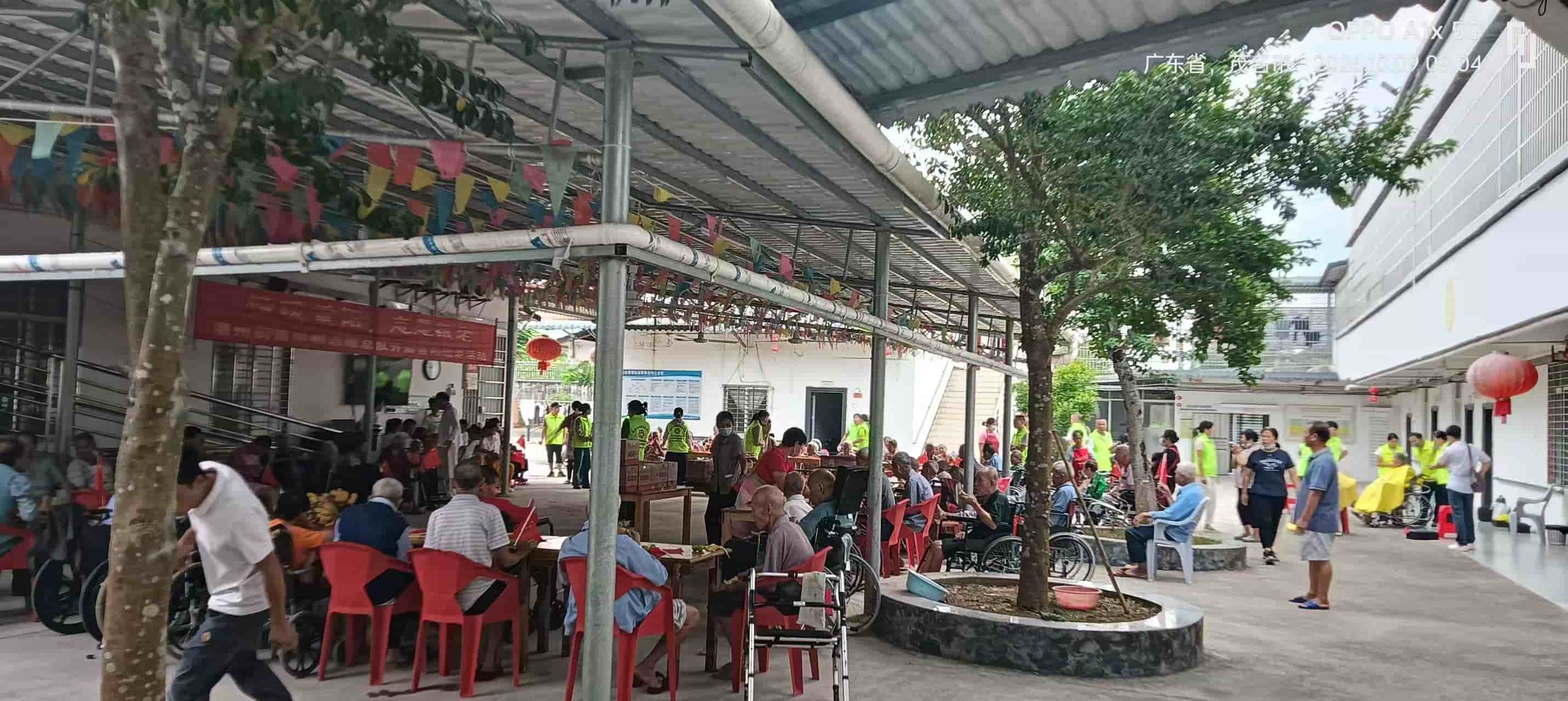 情暖重阳·志愿敬老｜巾帼有爱暖夕阳，温情相伴度金秋-2.jpg