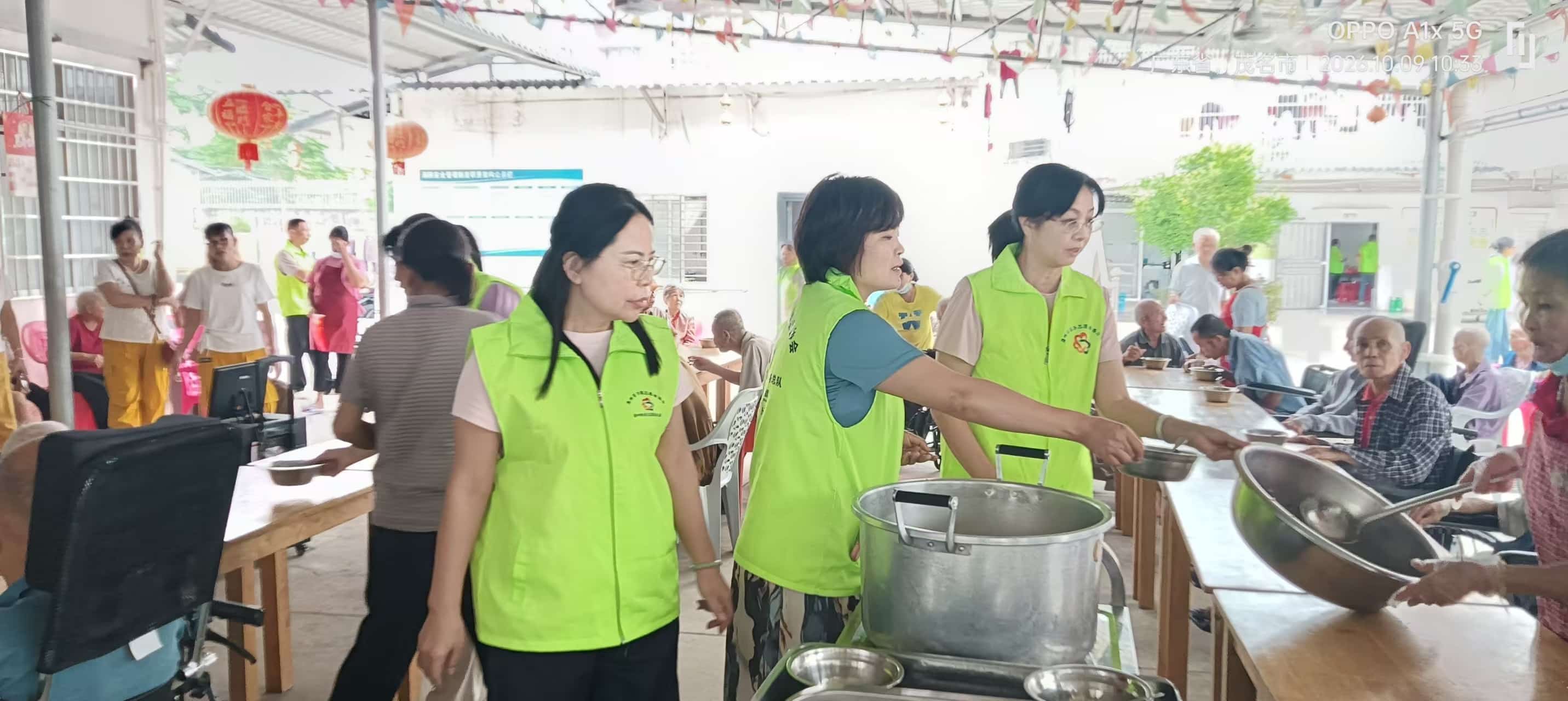 情暖重阳·志愿敬老｜巾帼有爱暖夕阳，温情相伴度金秋-9.jpg