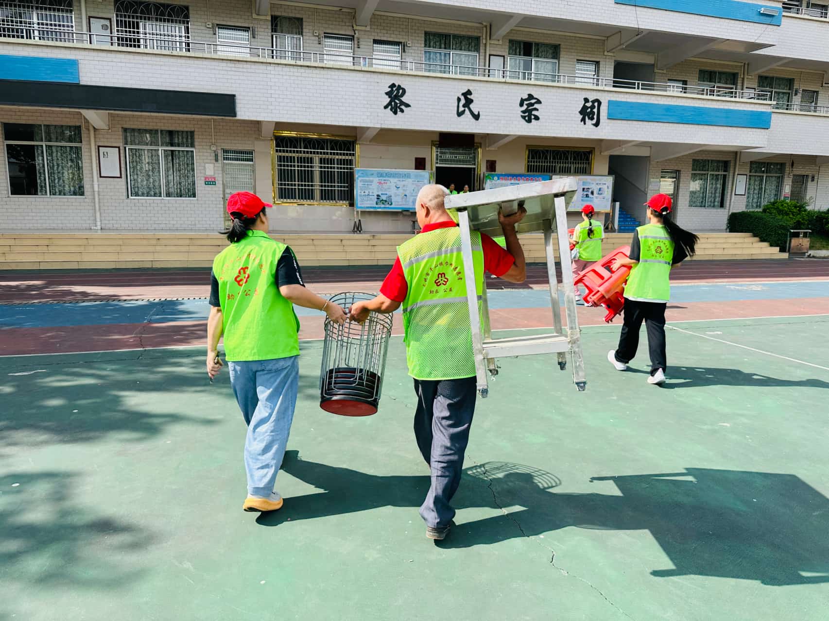 重阳暖桑榆 孝善传家风｜平山镇巾帼志愿队助力黎氏宗亲重阳敬老活动-2.jpg