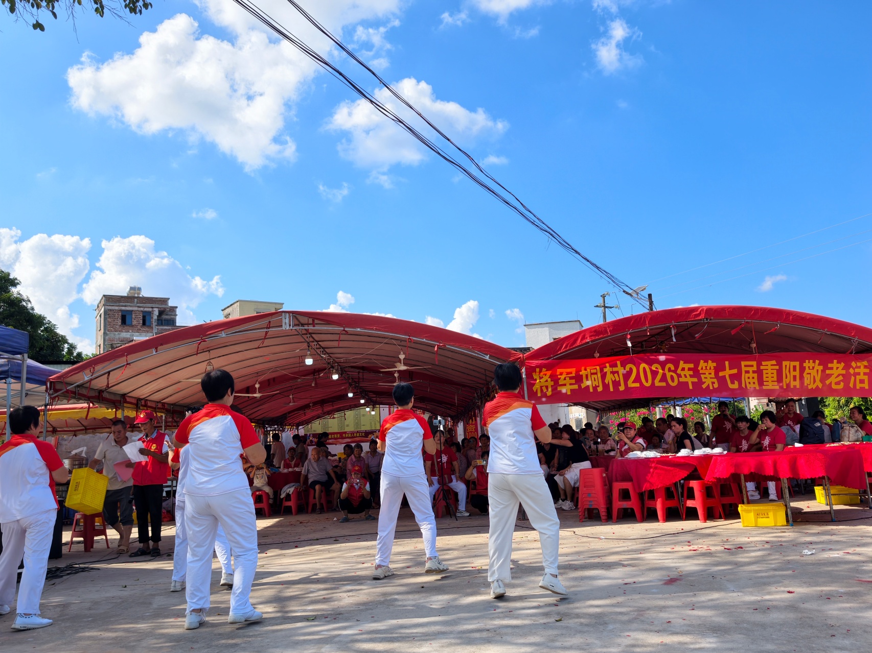 舞动重阳暖桑榆 巾帼温情润乡邻｜曹江镇巾帼志愿总队助力将军洞村重阳敬老活动-3.jpg