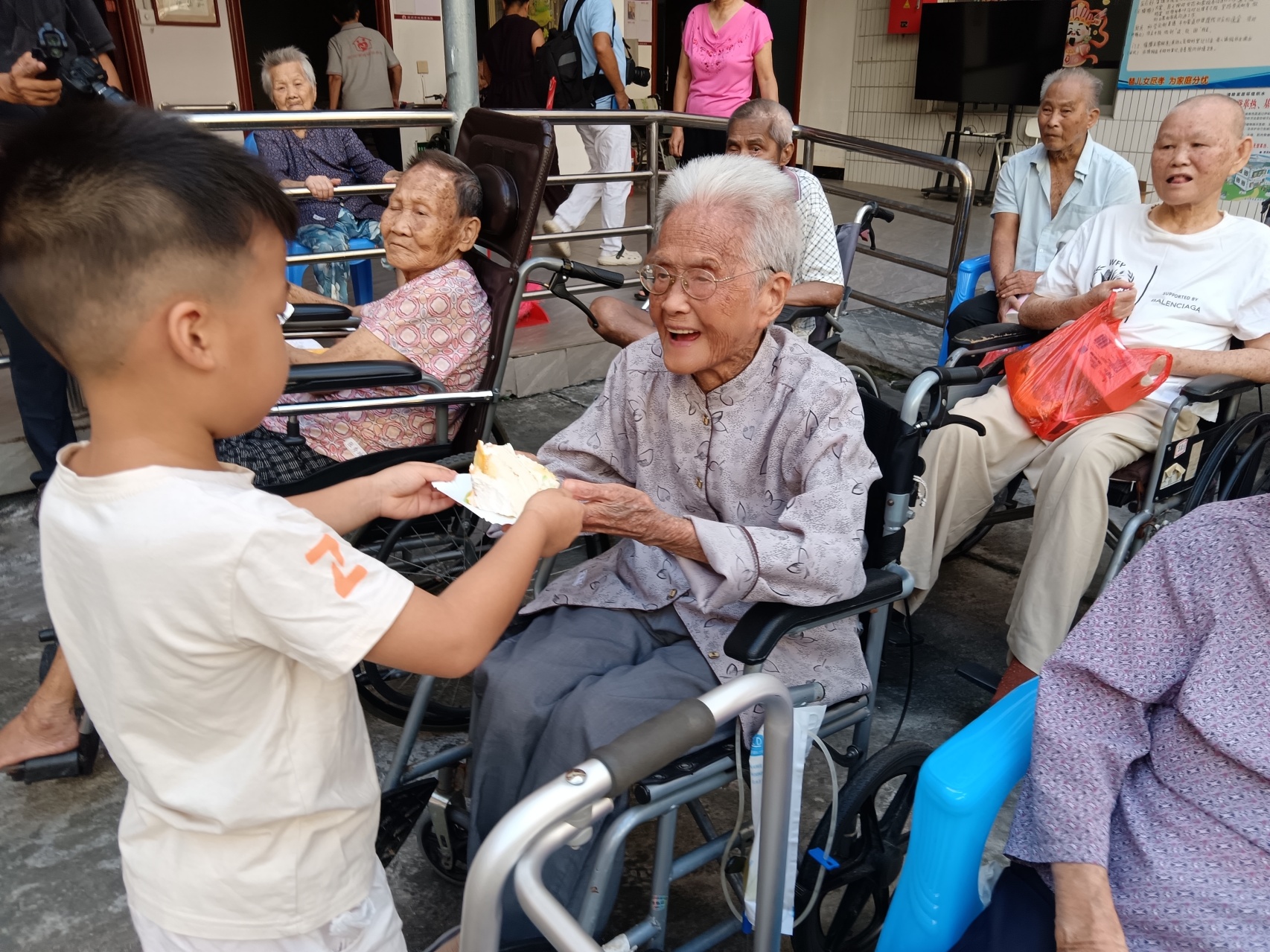 强化权益保障 守护银龄安全｜高州市敬老月志愿服务走进鸿福颐养院-13.jpg